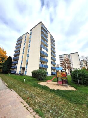 Schöne 2-ZKB Wohnung mit Balkon ab sofort in Augsburg-Herrenbach zu vermieten, 86161 Augsburg, Etagenwohnung