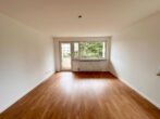 Helle 3-Zimmer-Wohnung mit Balkon in Nürnberg Langwasser - Wohnzimmer