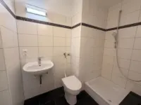 Modernes Badezimmer