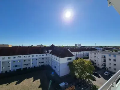 Lichtdurchflutete und familienfreundliche 4-Zimmer-Wohnung mit Loggia in Oberhausen zu vermieten, 86154 Augsburg, Etagenwohnung