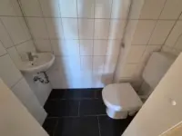 separates WC