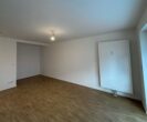 Moderne 1-Zimmer-Wohnung mit Einbauküche im Hasenbergl - Wohnzimmeransicht