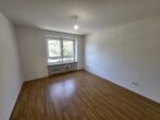 Familienfreundliche 4-Zimmer-Wohnung mit Loggia in Oberhausen zu vermieten - Schlafzimmer