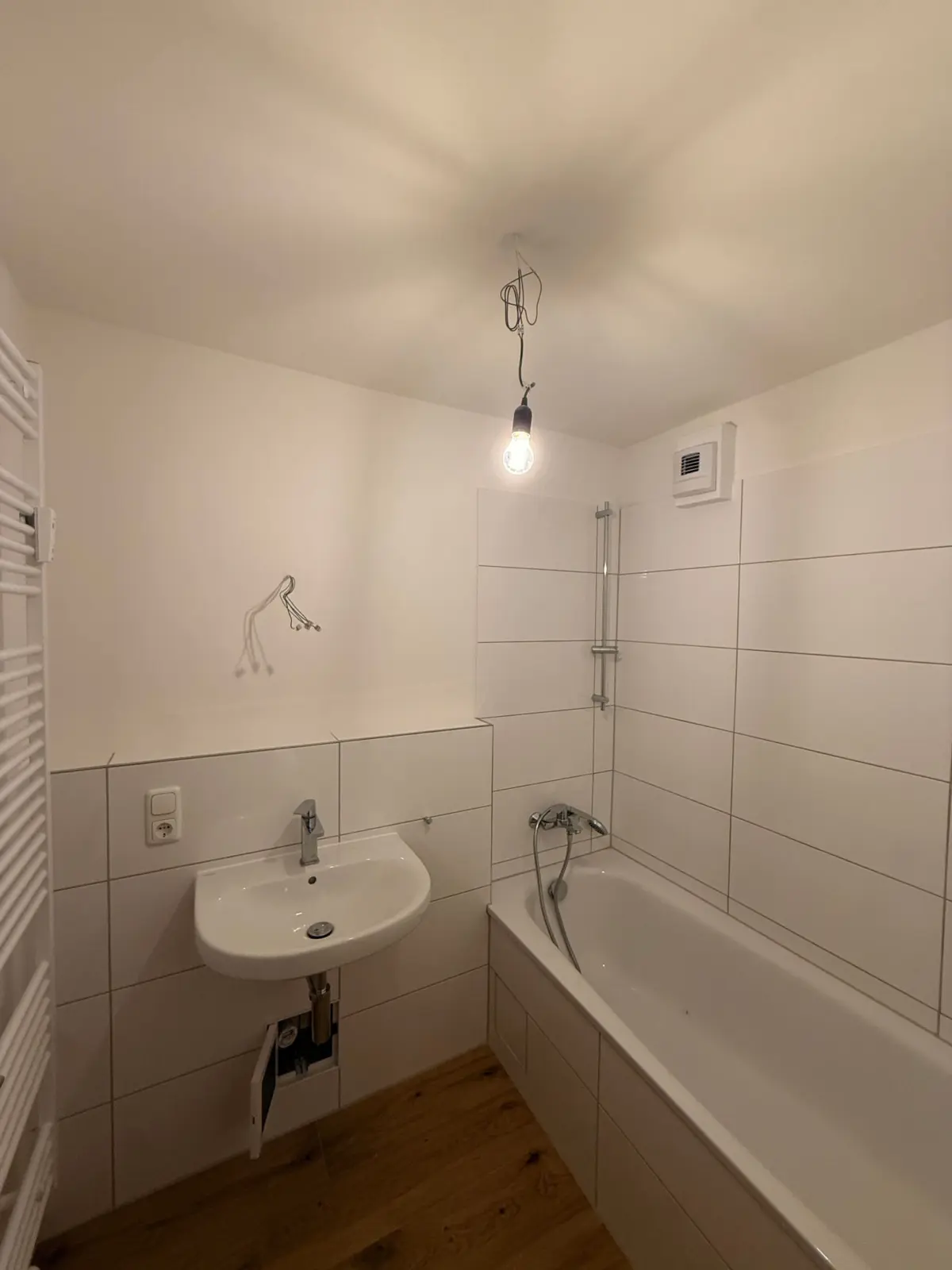 Modernes Badezimmer