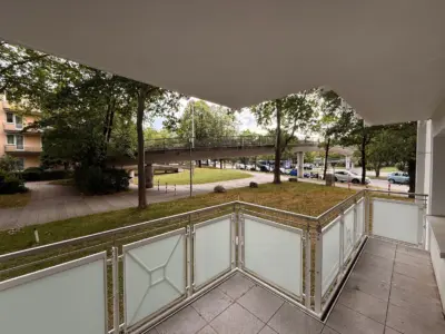 3-Zimmer-Wohnung mit Balkon und Parkett in München-Oskar-Maria-Graf-Ring, 81737 München, Etagenwohnung