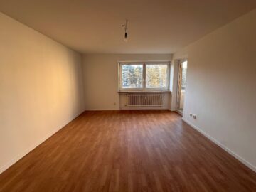 Moderne 4-Zimmer-Wohnung mit Balkon in Nürnberg, 90471 Nürnberg, Etagenwohnung
