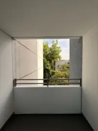 Balkonaussicht mit Bäumen
