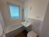 Helles Badezimmer