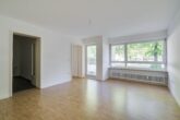 Vollständig renovierte 1,5-Zimmer Wohnung im Univiertel zu vermieten - Wohnzimmer_2