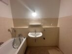 Geräumige 3-Zimmer-Wohnung in Nürnberg mit Balkon - Bad