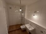1-Zimmer-Apartment mit Balkon, Aufzug und Keller in München-Krällerstraße - Badezimmer