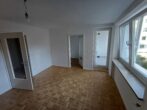 1-Zimmer-Apartment mit Balkon, Aufzug und Keller in München-Krällerstraße - Wohnzimmer