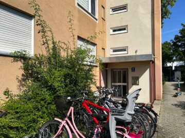Geräumige 3-Zimmer-Wohnung mit Balkon am Lerchenauer See – ideal für Familien, 80995 München, Etagenwohnung