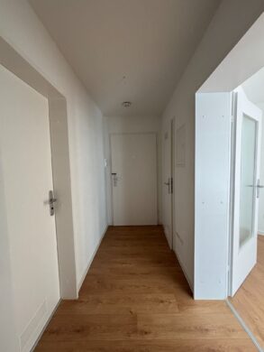 Helle, renovierte 1,5- Zimmer Wohnung im Univiertel, 86159 Augsburg, Etagenwohnung