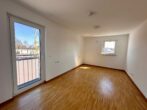 Helle 2-Zimmer-Wohnung mit Balkon in Fürth Ronhof - Schlafzimmer