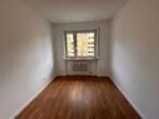 Große 3,5-Zimmer-Wohnung mit Balkon in Nürnberg Langwasser - Büro / Kinderzimmer 1