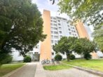 Blick ins Grüne - Erdgeschosswohnung in Neuperlach mit 3 Zimmern - Hausansicht 2