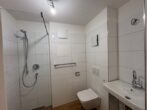 Helle 1-Zimmer-Wohnung mit Einbauküche & Balkon im Hasenbergl - Badezimmer