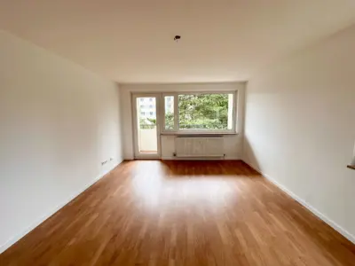 Helle 3-Zimmer-Wohnung mit Balkon in Nürnberg Langwasser, 90471 Nürnberg, Etagenwohnung