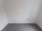 Helle 4-Zimmer-Wohnung mit Balkon im Hasenbergl - Küchenansicht 1