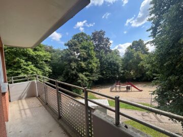 Familienfreundliche 4-Zimmer-Wohnung mit zwei Balkonen in Neuperlach, 80737 München, Etagenwohnung