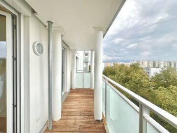 Zwei-Zimmer-Wohnung mit moderner Einbauküche, 81735 München, Etagenwohnung