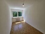 Familienfreundliche 5-Zimmer-Wohnung mit Loggia in Lechhausen zu vermieten - Kinderzimmer 2