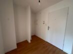 Helle 1-Zimmer-Wohnung mit Balkon in Nürnberg - Helle Eingangshalle