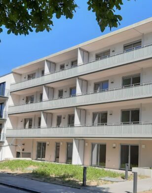 2-Zimmerwohnung – mit Balkon und Einbauküche – zentral gelegen, 86161 Augsburg, Etagenwohnung