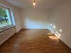 Helle 4-Zimmer-Wohnung mit Balkon und Parkett in München-Blodigstraße - Schlafzimmer 1