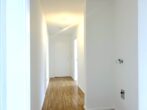 Helle 1,5 Zimmer Wohnung mit Balkon in Moosach - Waschmaschinenanschluss im Flur