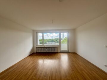 Schöne, helle und sanierte 1,5-Zimmer-Wohnung mit Balkon nähe Kuhsee zu vermieten, 86163 Augsburg, Etagenwohnung