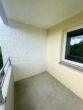 Schöne, helle und sanierte 1,5-Zimmer-Wohnung mit Balkon nähe Kuhsee zu vermieten - Loggia mit Ausblick