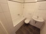 Gut geschnittenes 1-Zimmer-Apartment in Moosach - Badezimmer