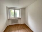 Helle renovierte 2,5-Zimmer-Wohnung mit zwei Loggias im Univiertel zu vermieten - Kinderzimmer