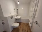 Schöne und modernisierte 3-Zimmerwohnung mit Loggia in Lechhausen zu vermieten - Badezimmer