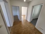 Schöne 4-Zimmerwohnung mit Loggia in der Hammerschmiede zu vermieten - Flur