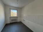 Schöne familienfreundliche 4-Zimmer-Wohnung mit Loggia nähe Augsburg-Kuhsee zu vermieten - Küche