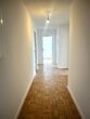 Schöne helle 3-ZKB Wohnung mit Balkon zu vermieten - Flur