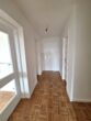 Schöne 2-ZKB Wohnung mit Loggia ab sofort in Augsburg-Herrenbach zu vermieten - Heller Flur mit Holzboden