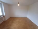 Helle 2,5-Zimmer-Wohnung mit Balkon in München - Schlafzimmer