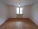 Helle 2,5-Zimmer-Wohnung mit Balkon in München - Kinderzimmer