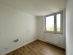 Lebensqualität pur in Englschalking – Helle 3-Zimmer-Wohnung mit Loggia am Fideliopark - Küche