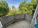 Schöne 2-Zimmer-Wohnung mit zwei Balkonen in zentraler Lage von Neuperlach - Balkon mit grünem Ausblick