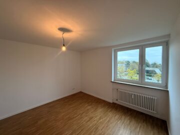 3-Zimmer-Wohnung mit Balkon und Parkblick in Haar-Jagdfeldring, 85540 Haar, Etagenwohnung