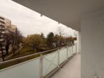 3-Zimmer-Wohnung mit Balkon und Parkblick in Haar-Jagdfeldring - Balkon mit Parkblick