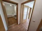 Attraktive 2-Zimmer-Wohnung mit Loggia in Oberhausen zu vermieten - Flur