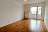 Familienfreundliche 3-Zimmer-Wohnung mit Balkon in Moosach - Schlafzimmer