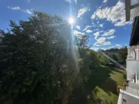 Sonniger Ausblick vom Balkon
