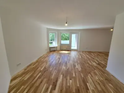 Lichtdurchflutete, modernisierte 4-Zimmer-Wohnung mit Loggia – Augsburg/Innenstadt, 86153 Augsburg, Etagenwohnung